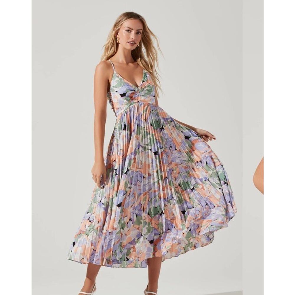 New ASTR the Label Blythe Floral Plisse Midi Dress Coral Multi Size XS Pleated